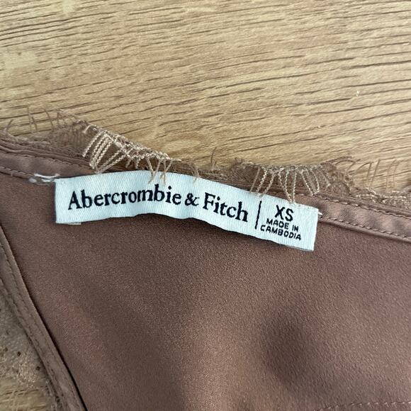 Abercrombie & Fitch Womens Lace Trim Satin Camisole Bodysuit Sz XS Beige Y2K - Picture 3 of 8
